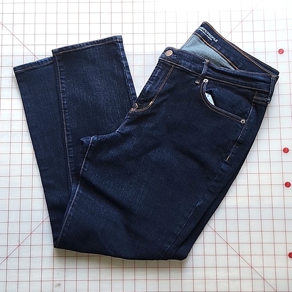 Old Navy Jeans Old Navy Curvy Profile Mid Rise Jeans Size 6 Jeans